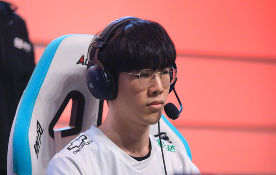 无畏契约能否赶超CSGO的收视率分析